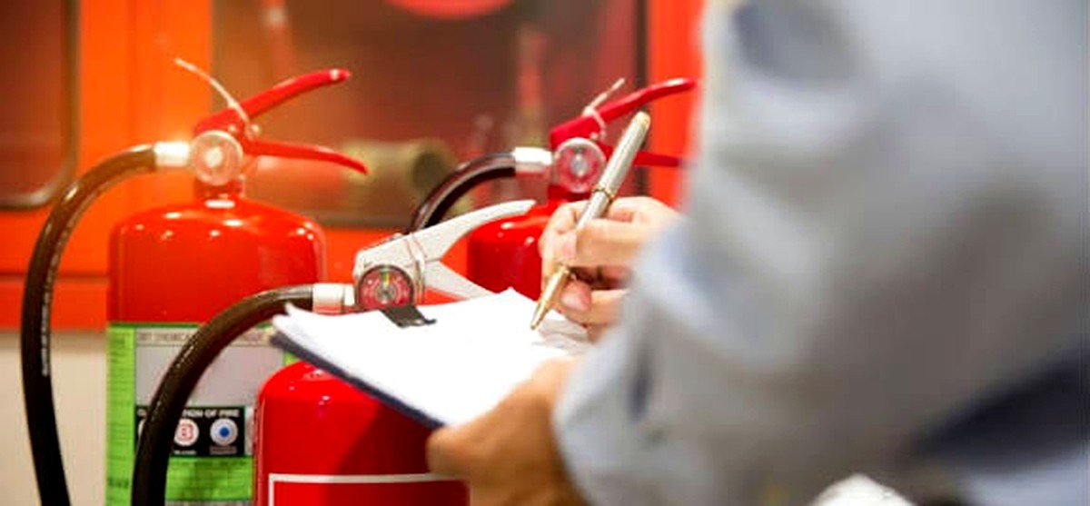 Checklist de vistoria em extintor de incêndio para AVCB e CLCB